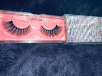 Ly'Raimo Beauty "Sophisticated Eyelashes"